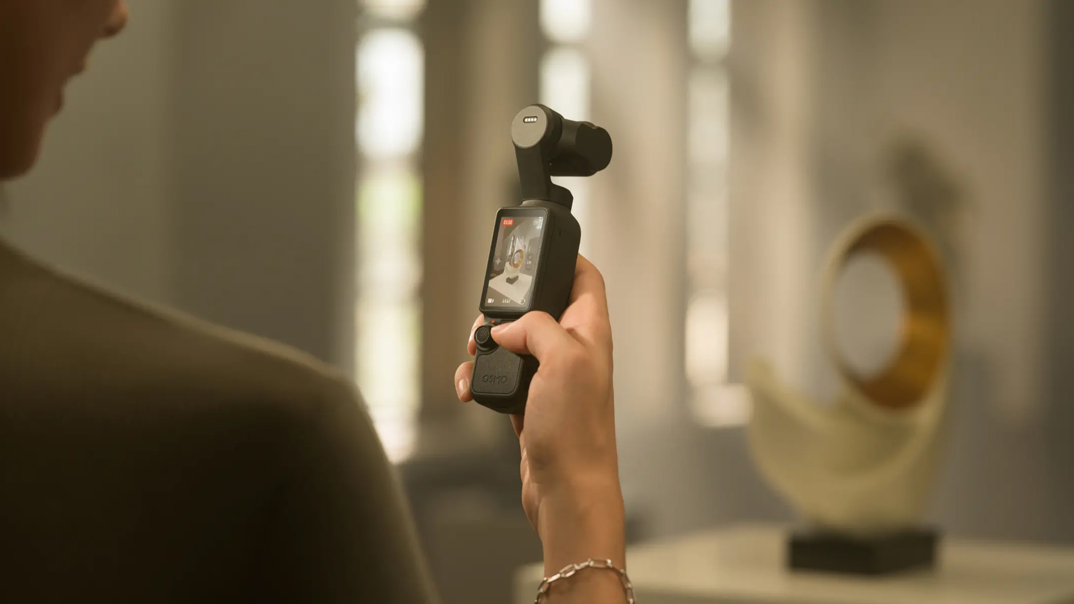 DJI Osmo Pocket 4